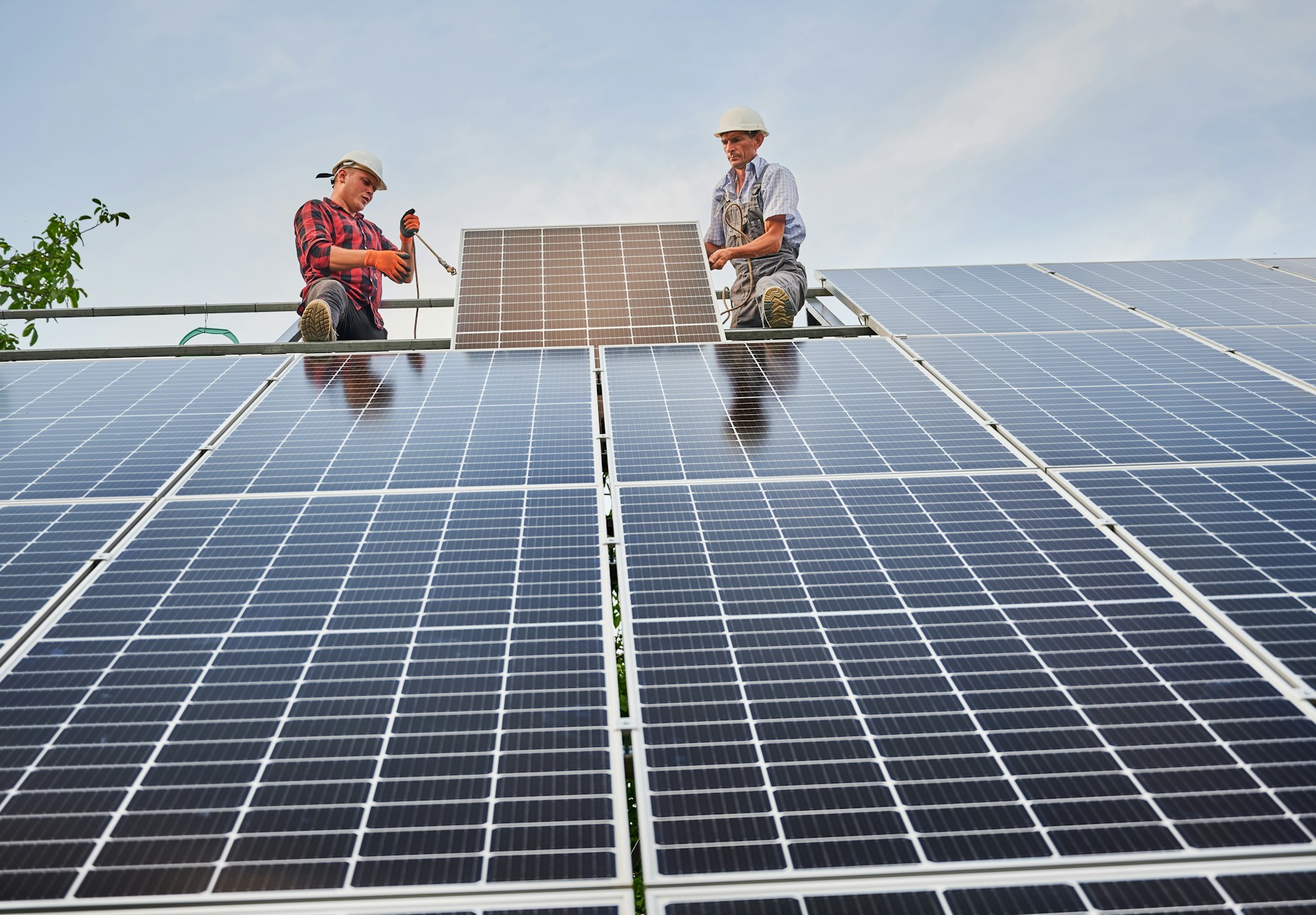 Solar Solutions for Small Businesses: Exploring the Benefits, Costs, and Financing Options