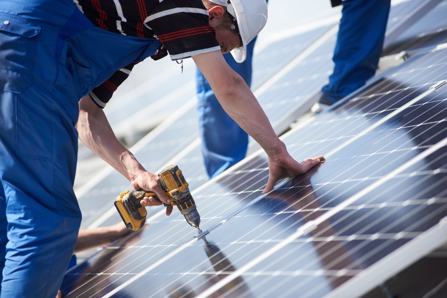 Unlocking the Power of Your Solar System: Solar Panel Maintenance Tips for Longevity and Efficiency