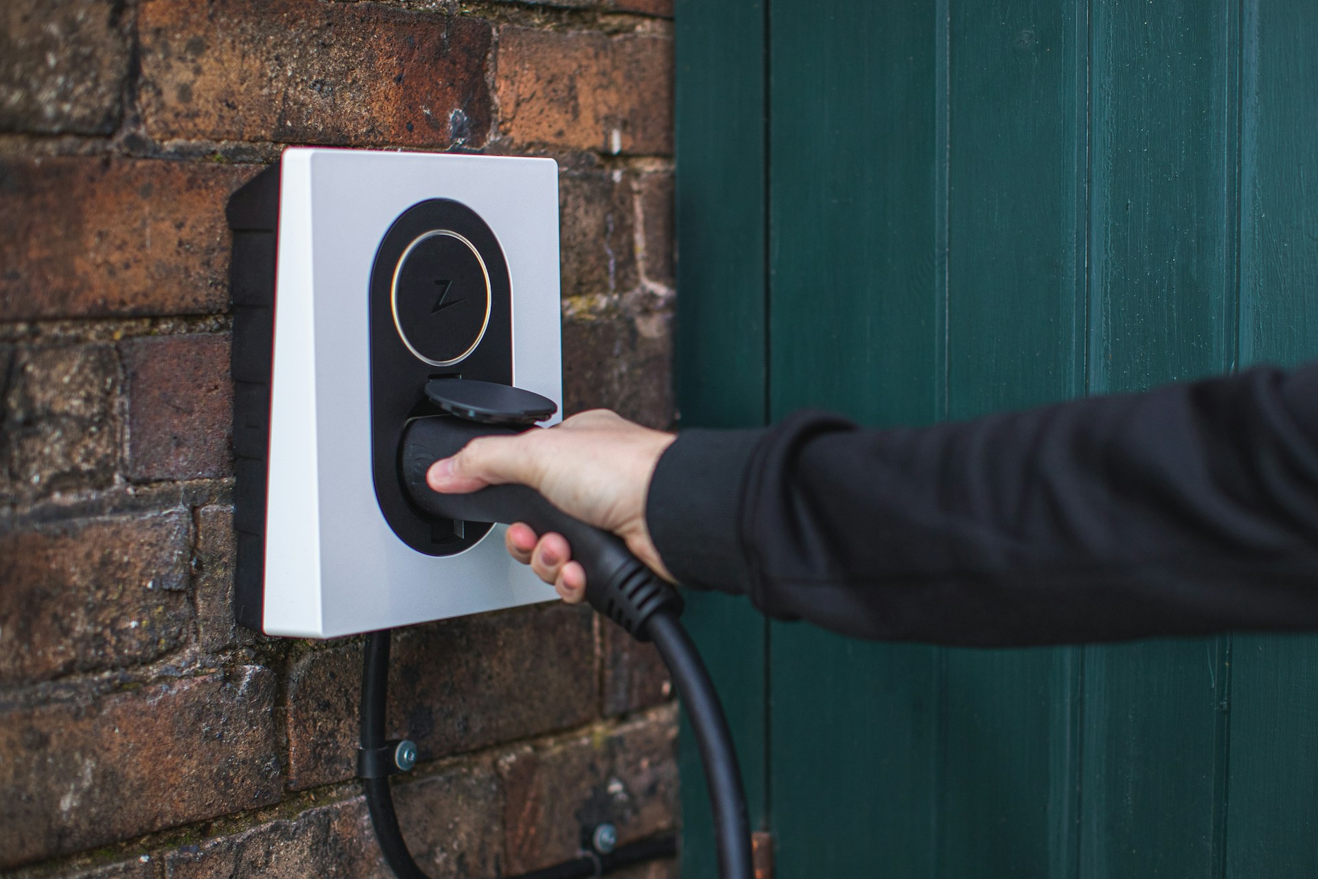 Install an EV Charger at Home: Key Benefits