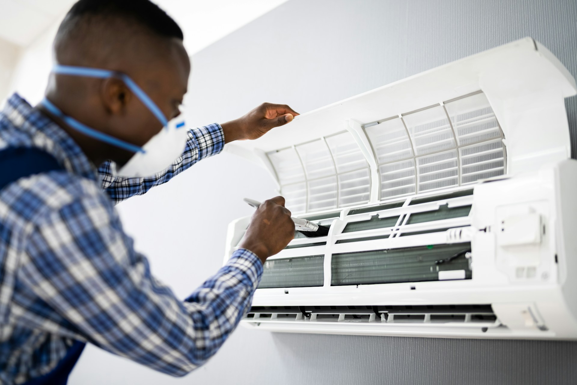 Signs Your Air Conditioner Needs a Replacement